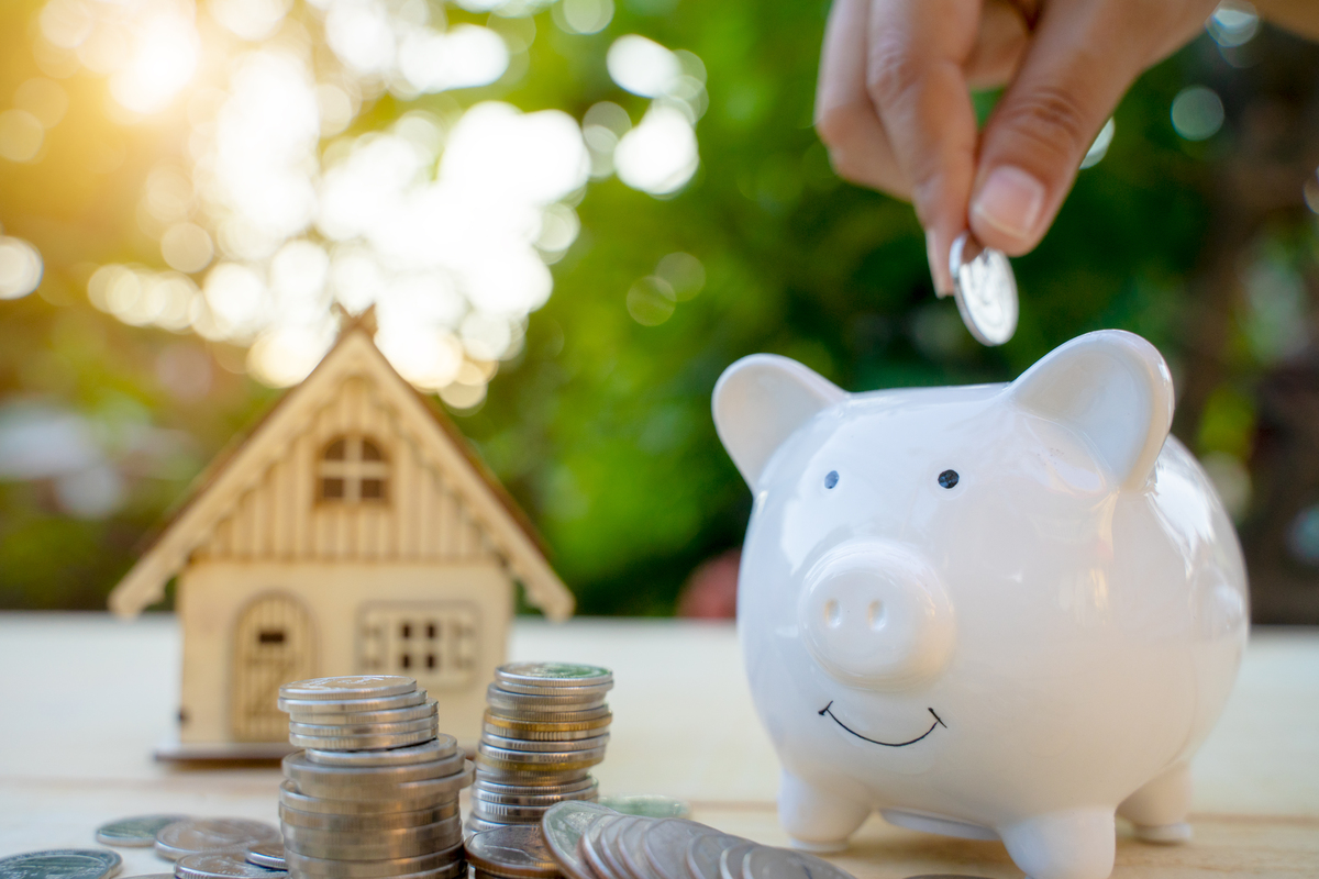 kasička ve tvaru prasátka na první úspory